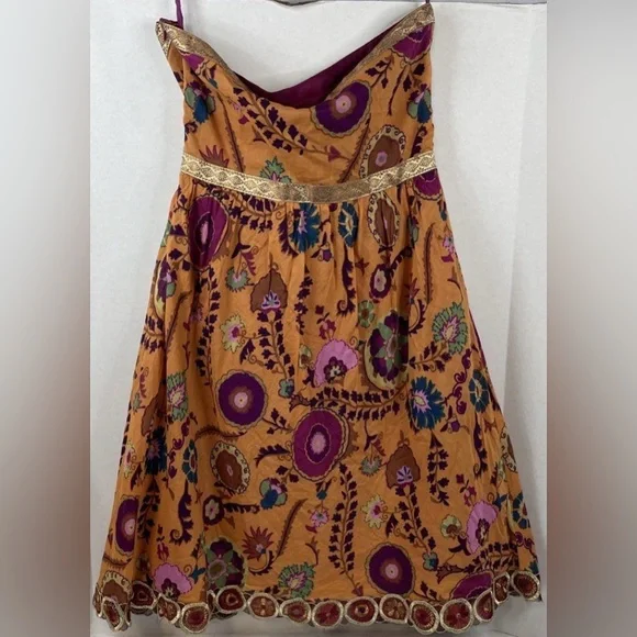 Cynthia Steffe Embroidered Strapless Dress with Floral Patterns - Picture 2 of 6